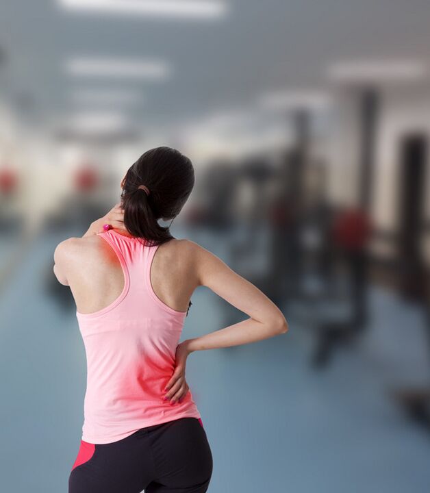 Osteohondrozes akūtā fāze izpaužas ar intensīvām muguras sāpēm